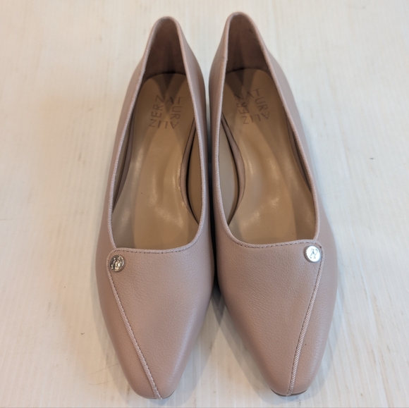 NATURALIZER Georgia Women's Elegant Blush Faux Leather Heeled Loafers Size 6.5 - Picture 2 of 11